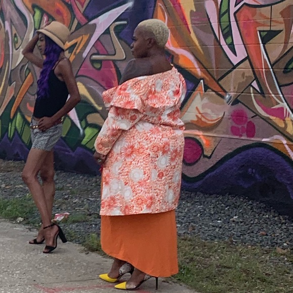 Floral jacket - Picture 4 of 9